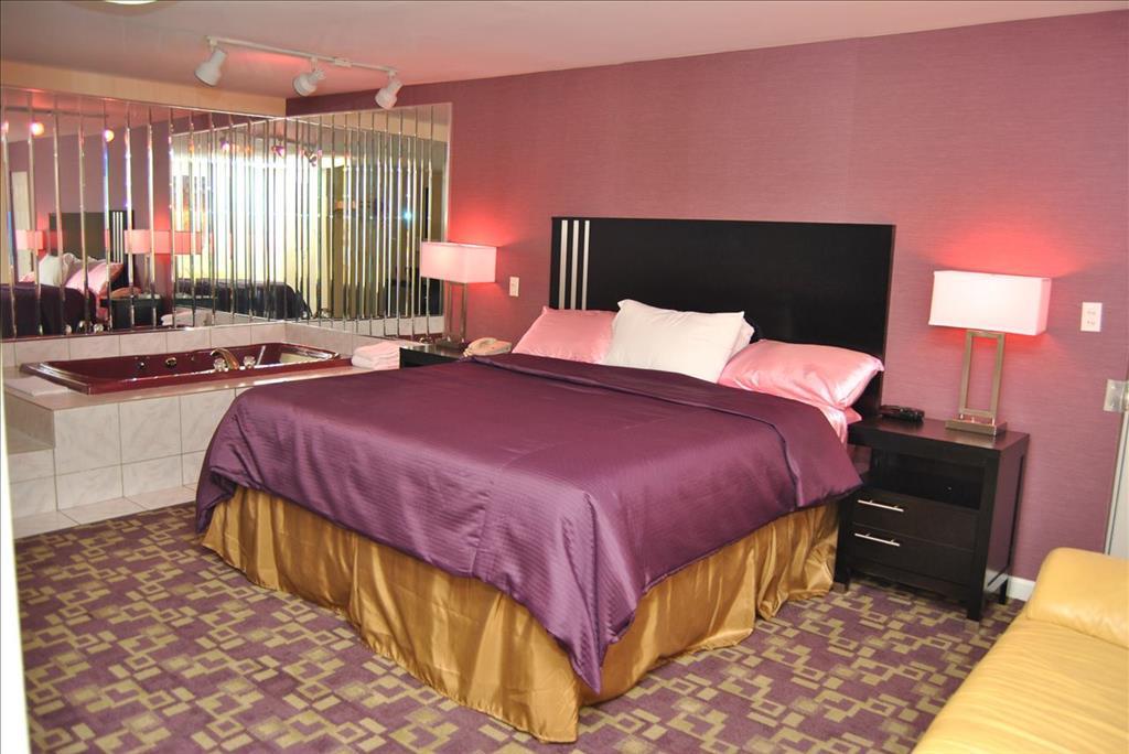 Americas Best Value Inn Providence-North Scituate Room photo