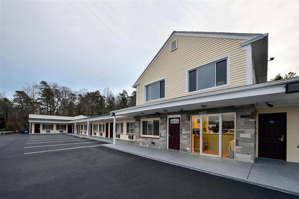 Americas Best Value Inn Providence-North Scituate Exterior photo